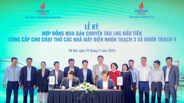 PV GAS và PV Power ký hợp đồng mua bán chuyến tàu LNG 