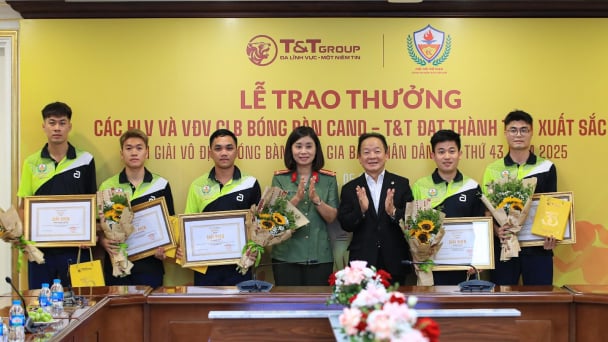 T&T Group trao thưởng hơn 1,2 tỷ đồng cho CLB Bóng bàn CAND - T&T sau Giải vô địch bóng bàn quốc gia 2025