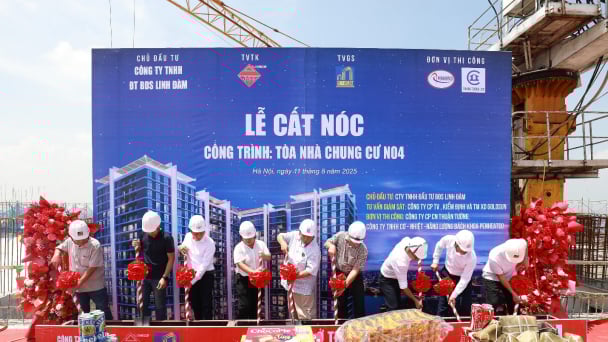 Hanoi Melody Residences chính thức cất nóc tòa căn hộ đầu tiên