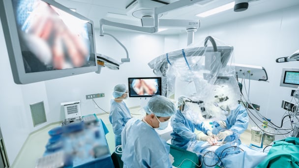 Thành công ca mổ u nội tủy sống: Bước tiến mới của Khoa Ngoại Bệnh viện Mặt Trời