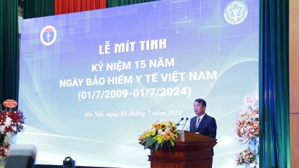 Mít tinh kỷ niệm 15 năm Ngày Bảo hiểm y tế Việt Nam