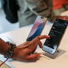 Apple 'đập đi xây lại' AI