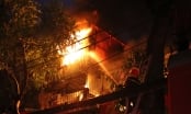 Hà Nội: Cháy một loạt nhà dân ở phố Đê La Thành