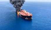 Giá dầu tăng 2% sau khi Iran thông báo tàu chở dầu trúng hai tên lửa