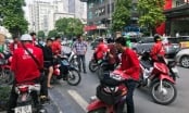 Hà Nội: Hàng trăm tài xế tắt ứng dụng, đình công ở trụ sở Go-Viet