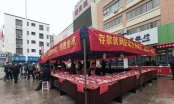 Ngân hàng Trung Quốc tặng thịt lợn để hút khách gửi tiền