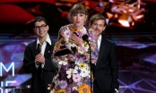 Thắng lớn ở Grammy, 'công chúa' Taylor Swift vươn lên tầm huyền thoại
