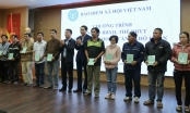 TGĐ BHXH Nguyễn Thế Mạnh tặng sổ BHXH, thẻ BHYT cho người có hoàn cảnh khó khăn tại Đà Nẵng và Quảng Nam