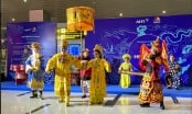 Du khách trải nghiệm văn hóa di sản tại Nhà ga quốc tế Đà Nẵng
