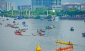 Người dân và du khách hào hứng cổ vũ đua thuyền trên sông Hàn