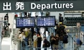 Giá vé máy bay đạt đỉnh khi du khách ở châu Âu, châu Á tìm cách tiết kiệm