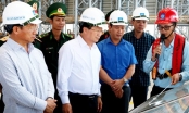 Phó thủ tướng Trịnh Đình Dũng kiểm tra tình hình kinh doanh và khai thác hải sản tại Hà Tĩnh