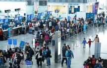 Sân bay Nội Bài đề xuất xét nghiệm COVID-19 diện rộng trước nguy cơ đóng cửa