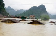 ADB viện trợ 2,5 triệu USD khắc phục hậu quả bão lũ ở miền Trung Việt Nam