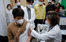 Cuộc đua vắc xin COVID-19 nóng trở lại, Trung Quốc đua với Nga