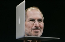 Ngày này 15 năm trước, Steve Jobs đã thay đổi tương lai của laptop