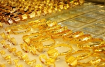 Cửa hàng vàng 'mua rẻ, bán đắt', người trữ vàng cầm chắc lỗ