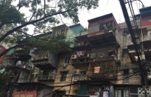 Hà Nội: Sống trong sợ hãi ở khu chung cư 30 tuổi
