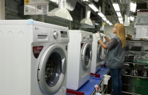 Mỹ công bố đề xuất tăng thuế chống bán phá giá máy giặt Samsung, LG 'made in Vietnam'