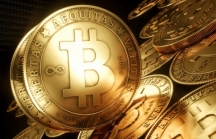 Bitcoin 'tấn công' điên cuồng mốc giá 10.000 USD