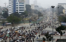 Hà Nội: Cấm ô tô hợp đồng dưới 9 chỗ tại 13 tuyến phố giờ cao điểm