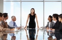 Bloomberg: Muốn theo đuổi lợi nhuận ổn định nên mua doanh nghiệp có lãnh đạo là nữ giới