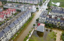 Hỏa tốc ứng phó ngập lụt ở làng biệt thự ‘triệu đô’ Hà Nội
