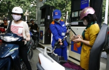 Giá xăng tiếp tục được giữ nguyên, dầu diesel tăng 148 đồng/lít