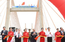 Thủ tướng cắt băng Khánh thành tuyến cao tốc Hạ Long - Hải Phòng do Việt Nam xây dựng