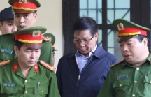 Vụ đánh bạc nghìn tỷ: Ông Phan Văn Vĩnh rời tòa vì lý do sức khỏe