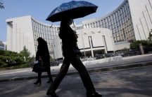 Trung Quốc bơm tiền kỷ lục vào hệ thống ngân hàng để vực dậy tăng trưởng kinh tế