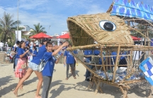 Đà Nẵng: Ra mắt dự án thu nhặt rác thải nhựa trên bãi biển