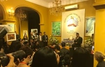 Thủ tướng Nepal thăm Không gian Áo dài Việt và dự buổi giới thiệu cuốn sách “Nepal-Hòa bình trong tầm tay”