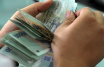 Thực trạng thanh toán ở Việt Nam nhìn từ ví dụ một người đi mua nhà nhưng trả bằng vàng và...bao tải tiền mặt