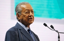 Thủ tướng Malaysia khoe xử lý ổn khoản nợ hơn 240 tỉ đô