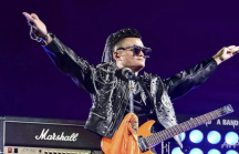 Từ chức Chủ tịch Alibaba: Jack Ma hát rock 'Cuộc sống nở hoa'