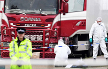Vụ 39 thi thể trong container ở Anh: Nhiều gia đình trình báo có người thân mất tích, lập bàn thờ trong vô vọng