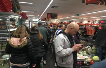 Khung cảnh 'hỗn loạn' tại các siêu thị ở Anh mùa Giáng sinh 2019