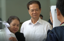 Nguyên Thủ tướng Nguyễn Tấn Dũng đến viếng nghệ sĩ Chánh Tín