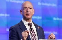 Tỷ phú Jeff Bezos chia sẻ về khoảnh khắc đã thay đổi hoàn toàn cuộc đời ông