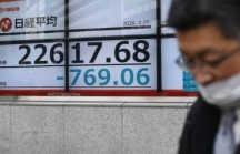 Làn sóng bán tháo lan sang thị trường cổ phiếu châu Á