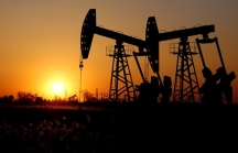 Vì sao giá dầu thô của Mỹ xuống mức âm?