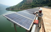 Doanh nghiệp vung tỉ đô ‘khuynh đảo’ thị trường năng lượng tái tạo
