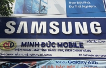 Tạm giữ hàng trăm phụ kiện điện thoại 'nhái' thương hiệu Samsung, Apple