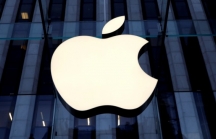 Apple trở thành công ty Mỹ đầu tiên đạt mức vốn hóa thị trường 2 nghìn tỷ USD