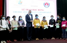 Trao học bổng cho 200 học sinh hoàn cảnh khó khăn tại Quảng Nam