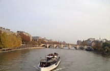 [Café cuối tuần] Sông Seine ơi, hiện ra đi!