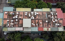 [Ảnh] Hàng trăm tấn 'bom nước' đe dọa những khu tập thể cũ ở Hà Nội