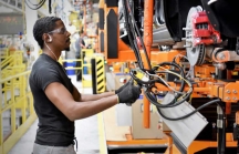 Ford giảm sản lượng tại nhiều nhà máy ở Mỹ do thiếu chip
