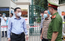 Chủ tịch Hà Nội Chu Ngọc Anh: Ưu tiên ngăn chặn mầm bệnh xâm nhập, không 'ngăn sông cấm chợ'